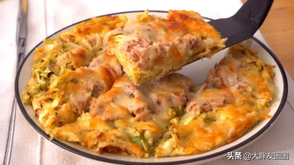 你有包菜麼?快試試做這個披薩,不要麵粉,有手就行,太好吃了 你有包菜麼?快試試做這個披薩,不要麵粉,有手就行,太好吃了