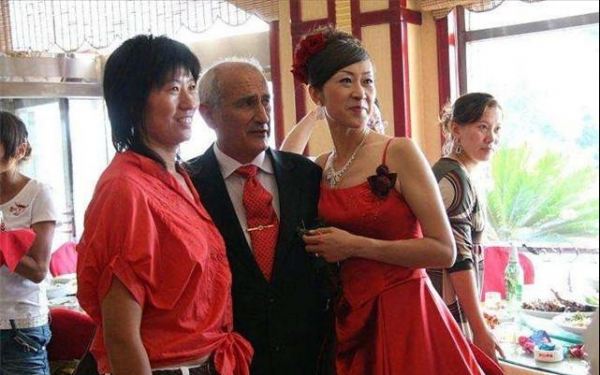 田徑傳奇馬家軍的隕落:隊長23歲投湖自盡,一人遠嫁西班牙老頭 田徑傳奇馬家軍的隕落:隊長23歲投湖自盡,一人遠嫁西班牙老頭