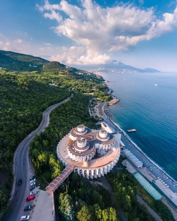 迷人而詭異的蘇聯養老院