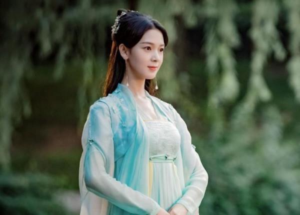 巴山楚水出美人！這12位川渝女明星全部都是高顏值，蔣勤勤排第一