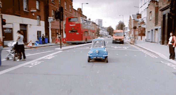 全球最小的量產車，單手就能拎起來？