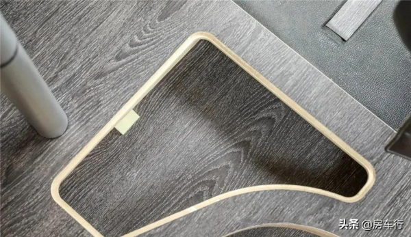 景宴-棲599 B型房車，靈活車身，舒適性可與C型車相比