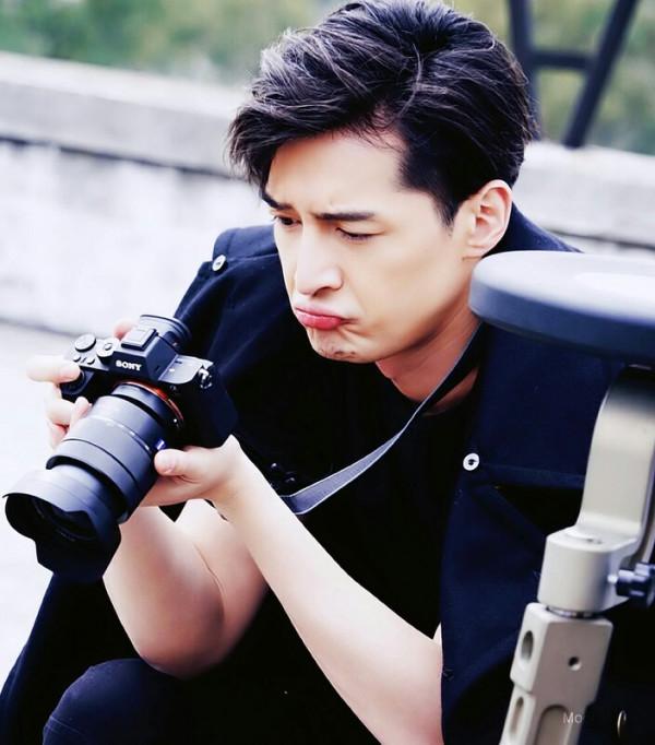 內疚的胡歌:女助理去世後,在廁所崩潰大哭,至今仍在懷念 內疚的胡歌:女助理去世後,在廁所崩潰大哭,至今仍在懷念