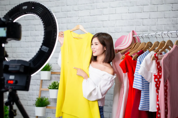 開放外鏈，中小商戶的微光