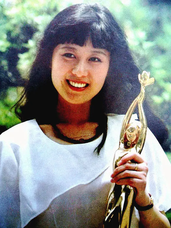 80年代當紅女星吳玉芳,巔峰時隱退嫁世界冠軍,如今過得如何? 80年代當紅女星吳玉芳,巔峰時隱退嫁世界冠軍,如今過得如何?