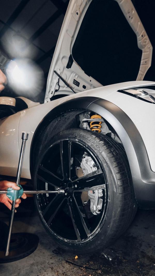 蘇州無二汽車貼膜丨沃爾沃V90升級AP剎車+輪轂