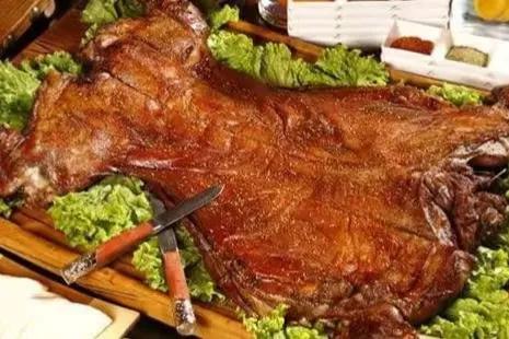 “生於內蒙,興於新疆”,烤全羊的遭遇或成“病態”,看如今啥樣 “生於內蒙,興於新疆”,烤全羊的遭遇或成“病態”,看如今啥樣