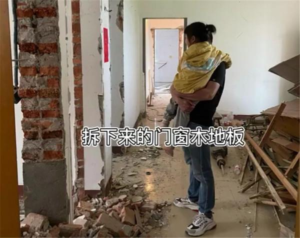 一家三口低價買122㎡二手房，用2個月將破舊小家，改造成舒適住宅