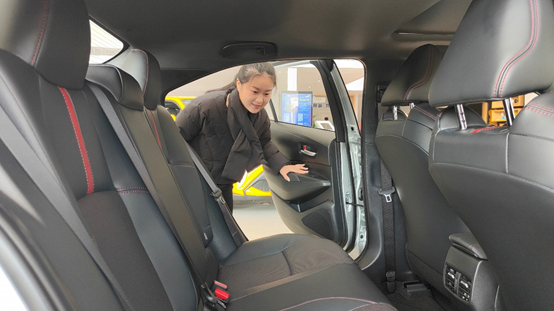 堂弟想買車，看中新上市的2022款雷凌運動版，落地15萬內很滿意