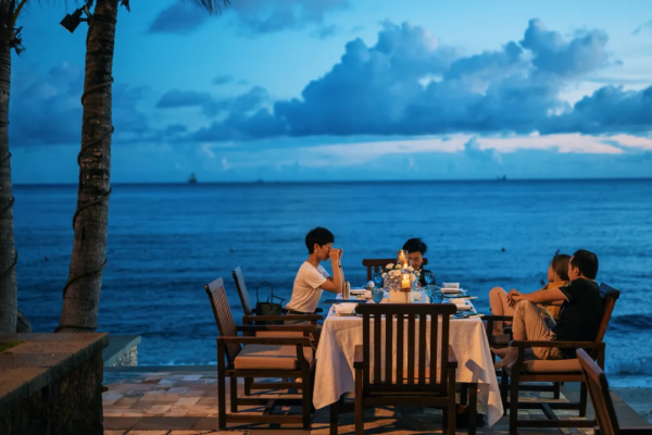 依山傍海獨享一灣,這家扇子酒店讓我錯覺是又回到了東南亞 依山傍海獨享一灣,這家扇子酒店讓我錯覺是又回到了東南亞