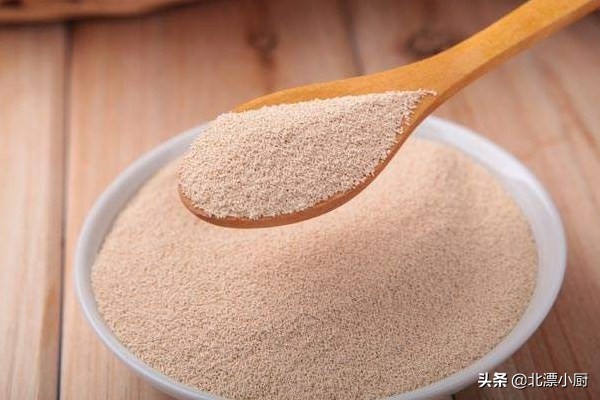 一斤麵粉應該放多少酵母?除了看說明外,牢記3點,個個蓬鬆煊軟 一斤麵粉應該放多少酵母?除了看說明外,牢記3點,個個蓬鬆煊軟