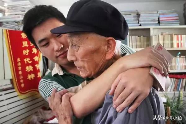 人上了年紀為什麼會出現自言自語的現象？其實小孩子也有