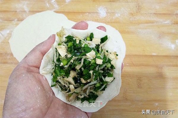 這樣的餡餅你喜歡嗎?皮薄餡多,用料十足!一口下去滿嘴留香 這樣的餡餅你喜歡嗎?皮薄餡多,用料十足!一口下去滿嘴留香