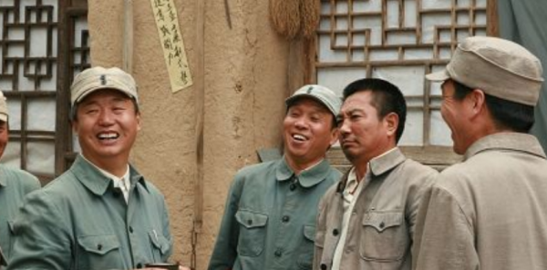 同樣演彭德懷，《長津湖》裡的周小斌與這6位演員相比，差別在哪