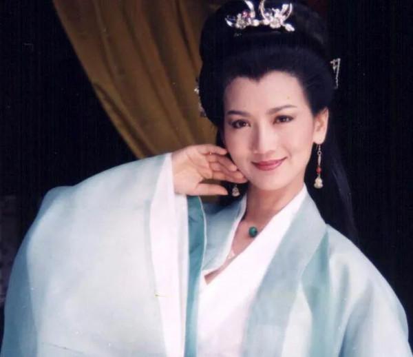 空姐、養豬工人、護士,這10位明星的第一份工作都和演戲沒關係 空姐、養豬工人、護士,這10位明星的第一份工作都和演戲沒關係