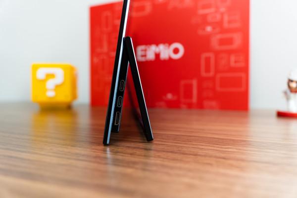 無極可調支架內建電池 EiMio M15B 便攜顯示器體驗 無極可調支架內建電池 EiMio M15B 便攜顯示器體驗