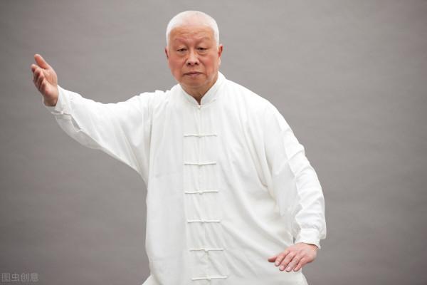 #習練太極#斜飛式和野馬分鬃兩式別混淆,外形及技擊意義都不同 #習練太極#斜飛式和野馬分鬃兩式別混淆,外形及技擊意義都不同