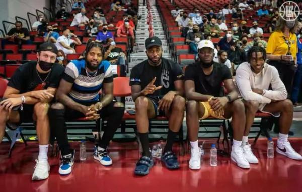 揭秘NBA球星真實的一面:倫納德獨來獨往不合群,性格堅毅有主見 揭秘NBA球星真實的一面:倫納德獨來獨往不合群,性格堅毅有主見