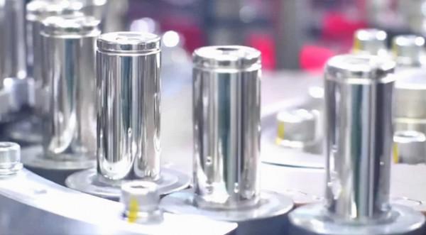 特斯拉的電池路線部署，自建生產基地，加速大圓柱電池量產