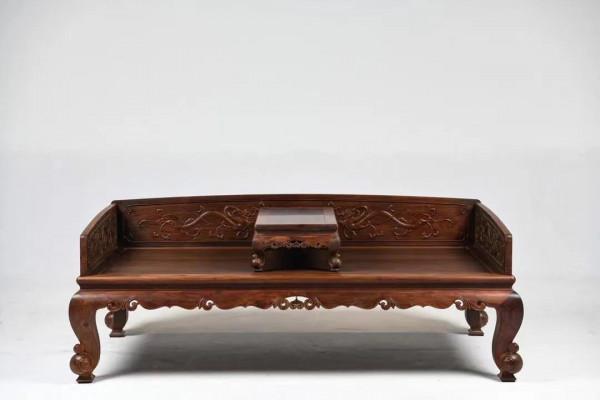 經典制作 &vert; 大紅酸枝明式螭龍紋羅漢床