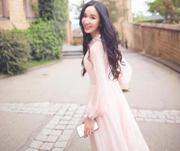 “三無”藝人婁藝瀟,如何把一手好牌打的稀爛 “三無”藝人婁藝瀟,如何把一手好牌打的稀爛