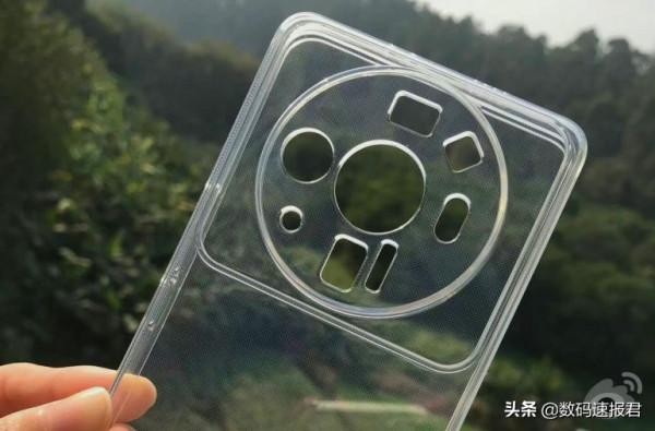 小米&plus;萊卡？小米12 Ultra 外觀曝光