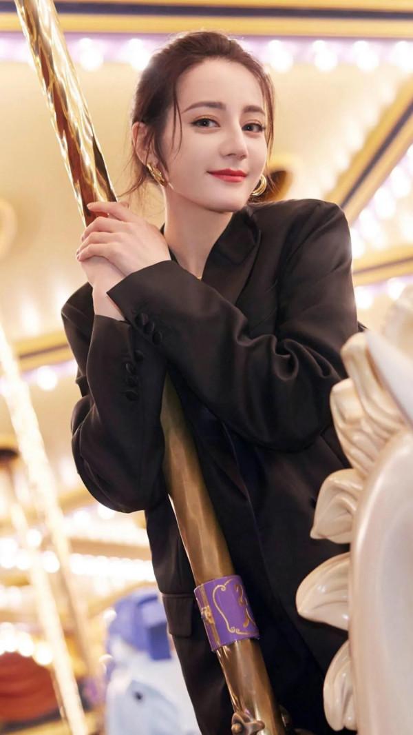 明星高畫質手機桌布迪麗熱巴