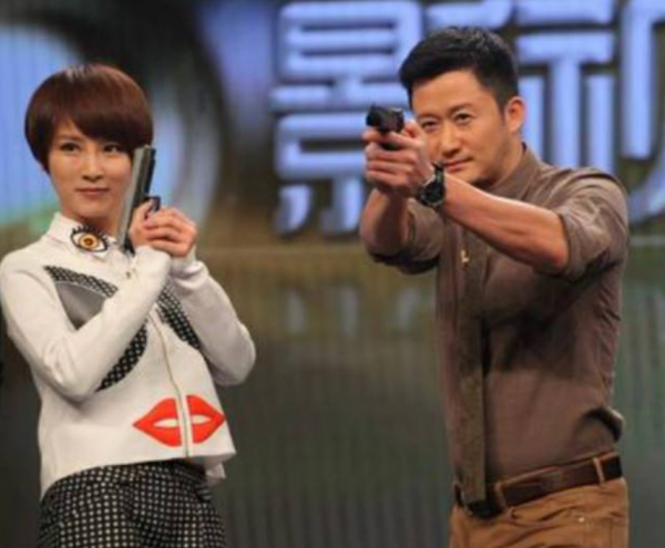 這10位男演員才叫始終如一，沒有緋聞，各個都是不忘初心的好丈夫