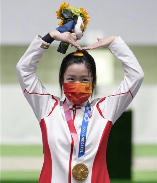 拿了冠軍接廣告?楊倩代言雅詩蘭黛遭質疑,仇富心態被3000人痛批 拿了冠軍接廣告?楊倩代言雅詩蘭黛遭質疑,仇富心態被3000人痛批