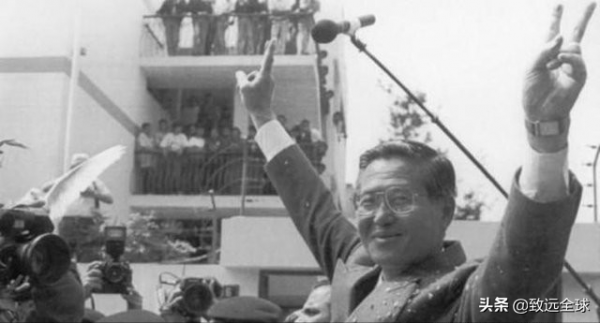 悲催的總統被老婆趕下臺,還關進了監獄,被判了25年 悲催的總統被老婆趕下臺,還關進了監獄,被判了25年