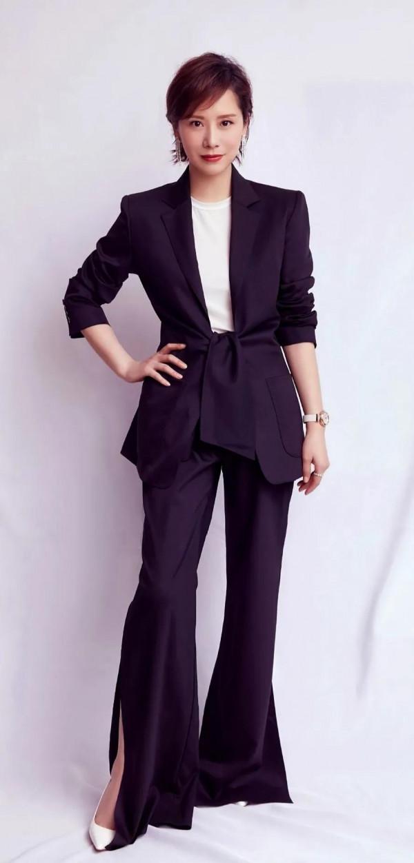 有喜歡海清的嗎?瀟灑的短髮造型和馬伊琍有得一拼 有喜歡海清的嗎?瀟灑的短髮造型和馬伊琍有得一拼