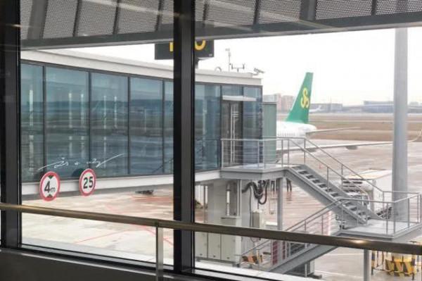 現在大家出去旅遊，為什麼都越來越喜歡坐高鐵，卻不喜歡坐飛機？