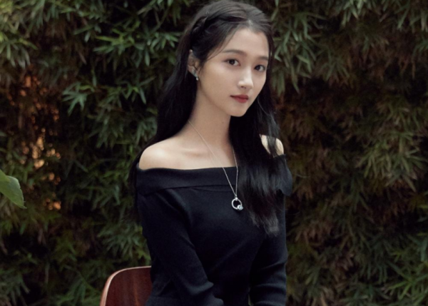 “精緻”美女秒變“人皮面具”楊超越丟掉眉毛,簡直太嚇人了 “精緻”美女秒變“人皮面具”楊超越丟掉眉毛,簡直太嚇人了