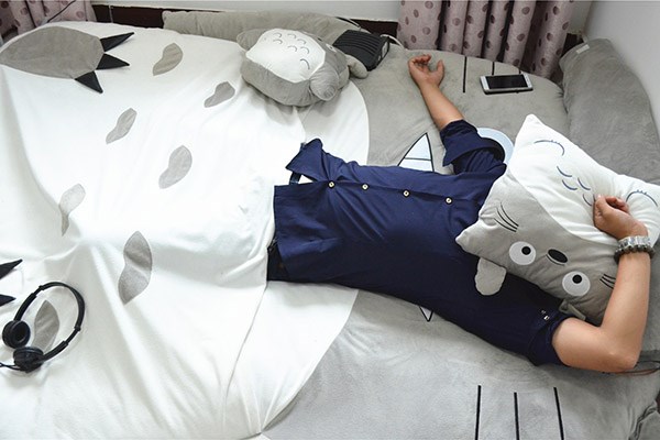 中醫講：“人臥血歸肝”，什麼意思？睡覺總是翻身，教您解決方法