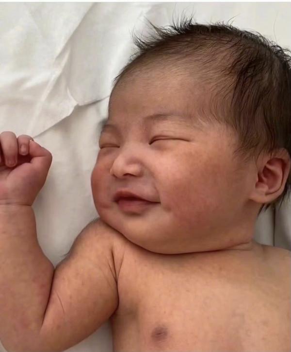 2021年娛樂圈8場唯美婚禮：俊男靚女羨煞旁人，兩對新人奉女成婚