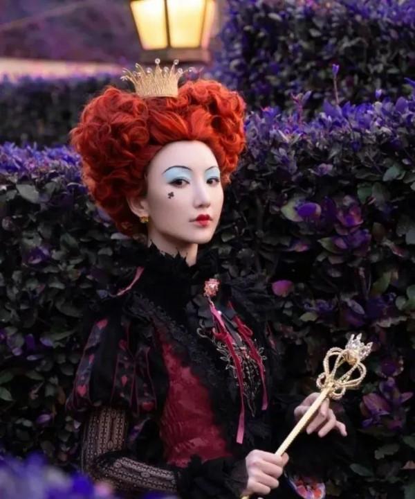 迪士尼女明星被嚇成一團？不愧是你毛曉彤