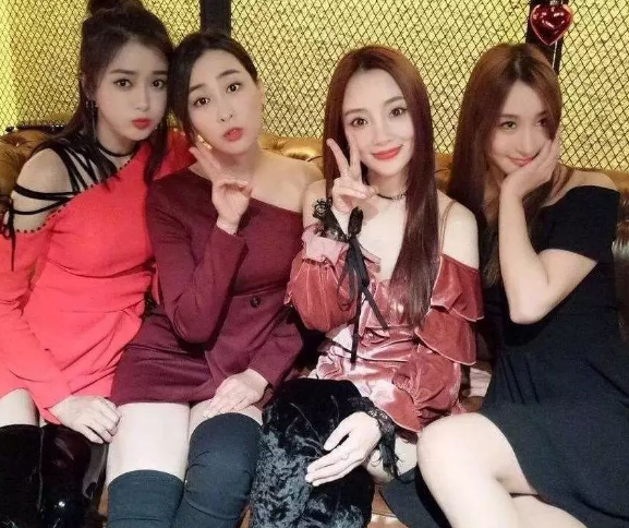 曾經的好閨蜜,如今無交流?這幾對“明星姐妹花”,還會和好嗎? 曾經的好閨蜜,如今無交流?這幾對“明星姐妹花”,還會和好嗎?