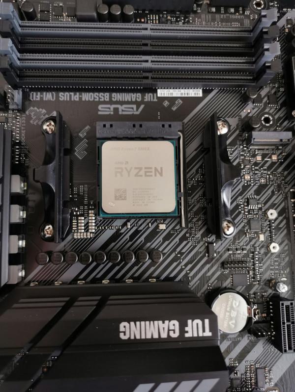 幫忙裝電腦還要送個機箱？喬思伯D30+5800X+3070ti裝機作業