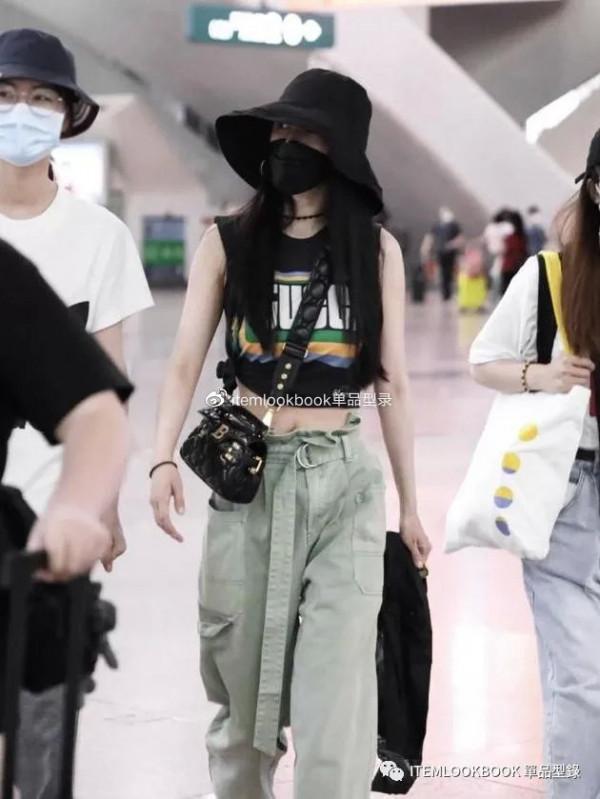 陳小紜被嘲“情商低”?學了冪式穿搭,卻忘了學習冪式的高情商… 陳小紜被嘲“情商低”?學了冪式穿搭,卻忘了學習冪式的高情商…