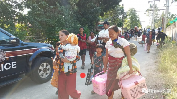 泰緬邊境炮火連天，學校教孩子如何躲避炮彈