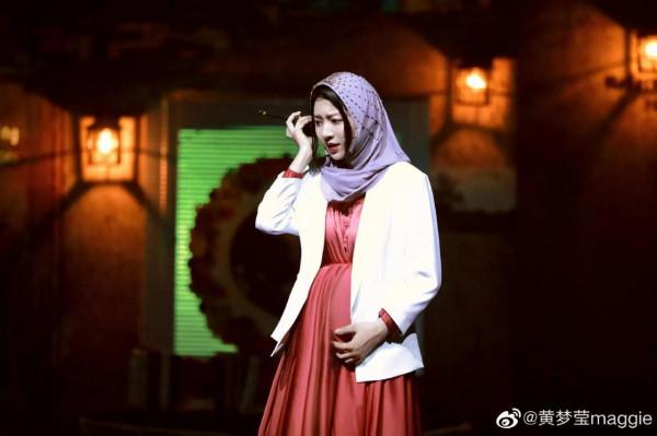 黃夢瑩加盟開心麻花,首演大獲成功,楊冪李現等眾星齊祝福 黃夢瑩加盟開心麻花,首演大獲成功,楊冪李現等眾星齊祝福