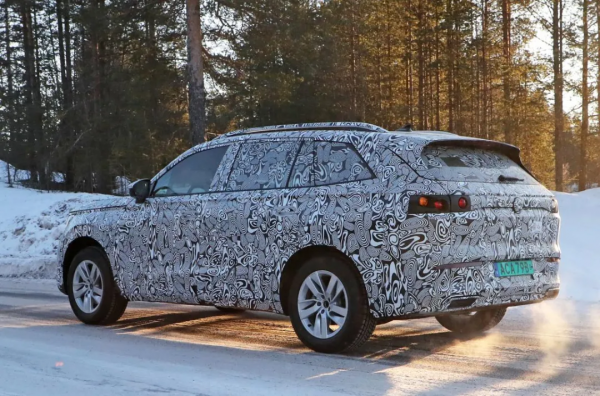 賓士新車真怪異，汽油MINI再續命