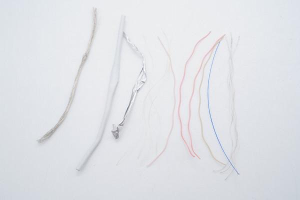 反向升級？蘋果新版C94 USB-C to Lightning線拆解