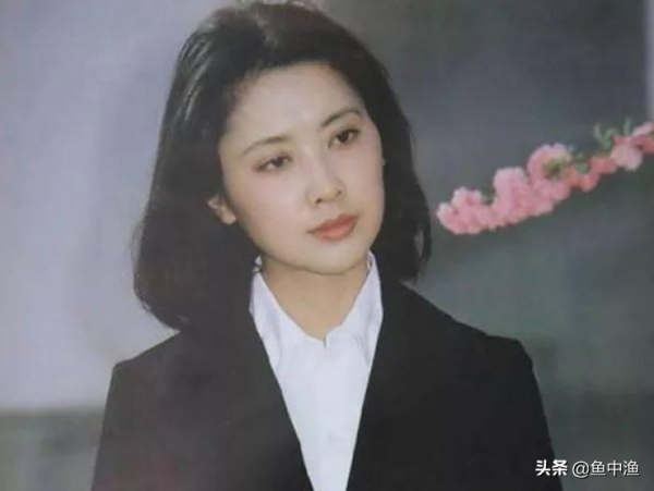 女兒國國王朱琳的紅塵痴纏,她真的入戲太深,為徐少華孤苦一生嗎 女兒國國王朱琳的紅塵痴纏,她真的入戲太深,為徐少華孤苦一生嗎