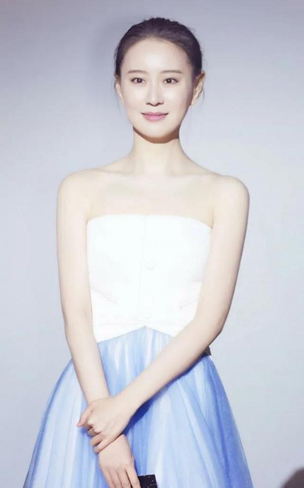 王樂君，著名演員，文靜淑女形象