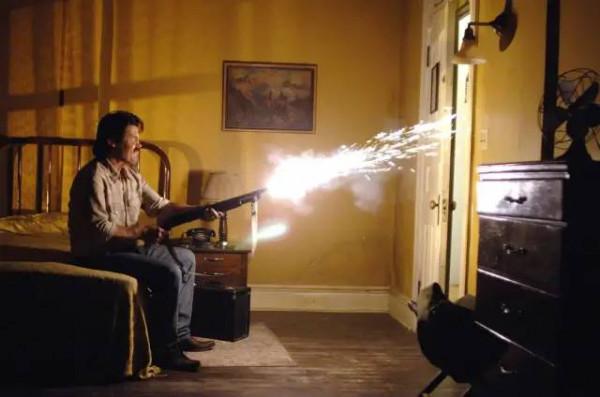 內地無法引進，CCTV6卻能放映的十大好萊塢電影，有的還一刀未剪