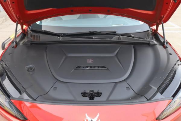 25.19萬起！極狐 阿爾法S外觀科技，內飾超燃，中大型掀背，倍有面