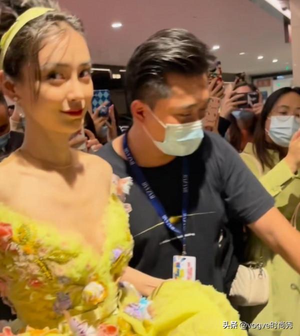 “芭莎慈善夜”女明星生圖火了，沒有修圖後，楊冪真有35歲嗎？