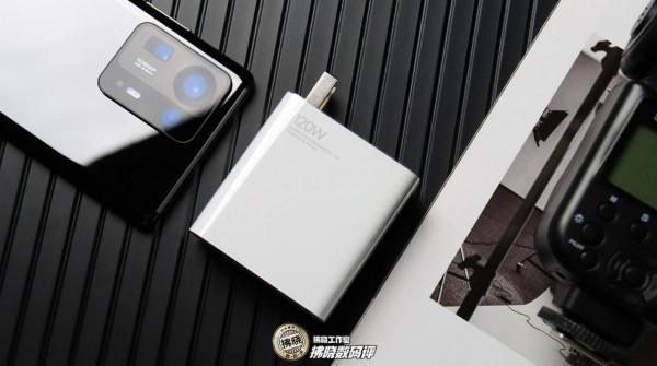 少了些“激進”,多了些“穩重”,苦等它三年值嗎?小米MIX4評測 少了些“激進”,多了些“穩重”,苦等它三年值嗎?小米MIX4評測