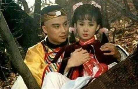 《雪山飛狐》播出31年，8位演員境況差距大，有人離婚，有人單身